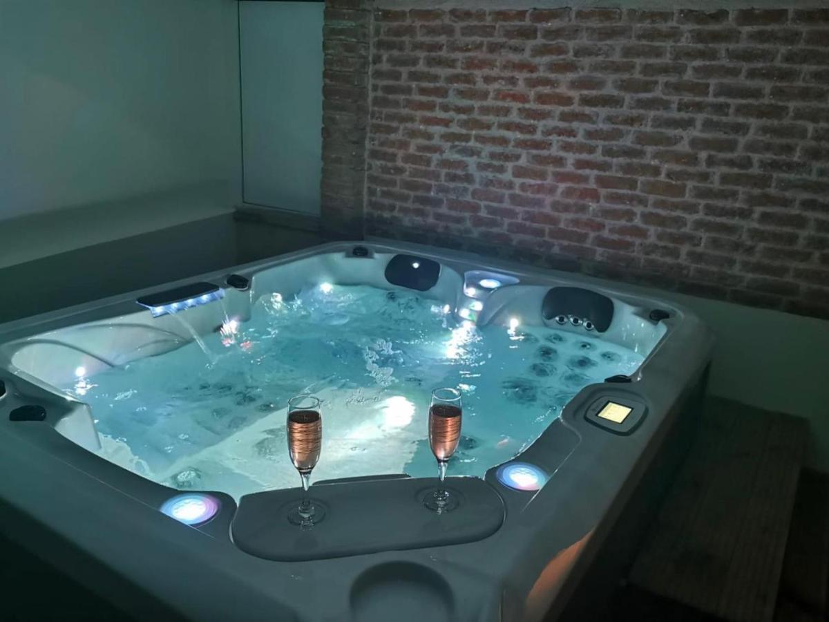 Gite Le Jardin Secret Et Gite Au Temps Suspendu Montpezat  Bagian luar foto